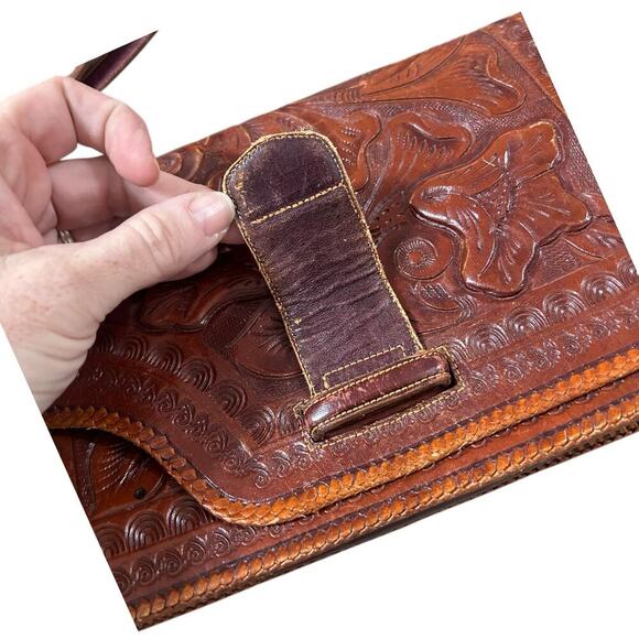 Vintage Hand Tooled Raised Flower Leather Purse Boho 70's Festival Hippy - Picture 4 of 16